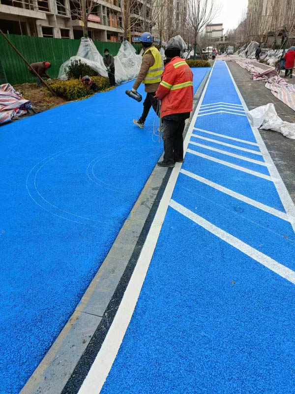 瀝青路面改色